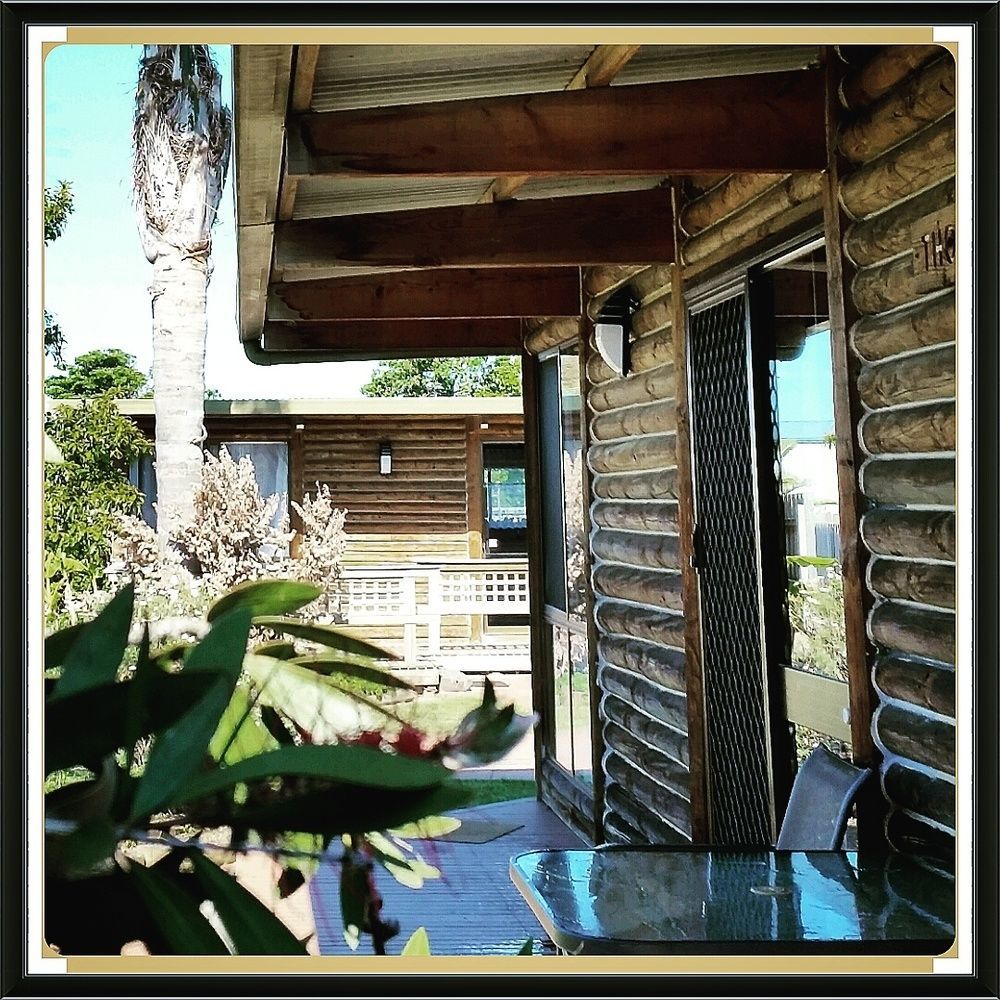 Lazy Acre Log Cabins Lakes Entrance Zewnętrze zdjęcie