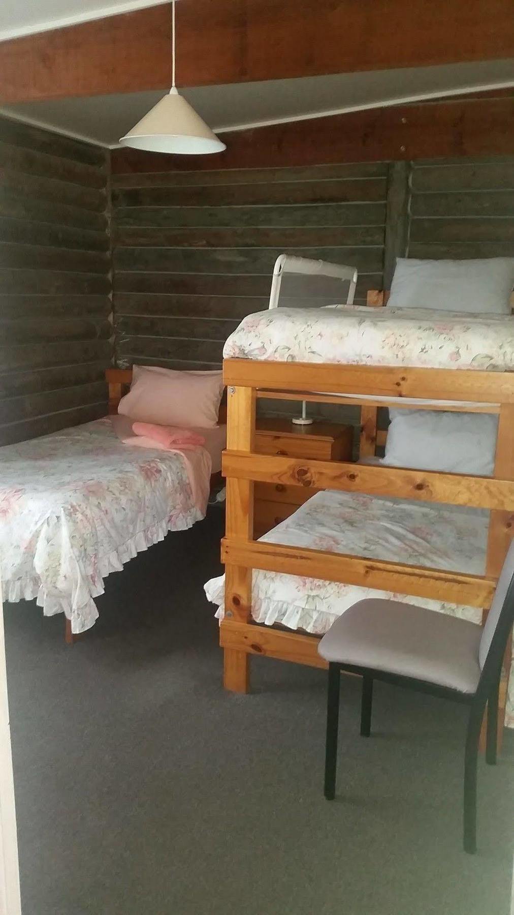 Lazy Acre Log Cabins Lakes Entrance Zewnętrze zdjęcie