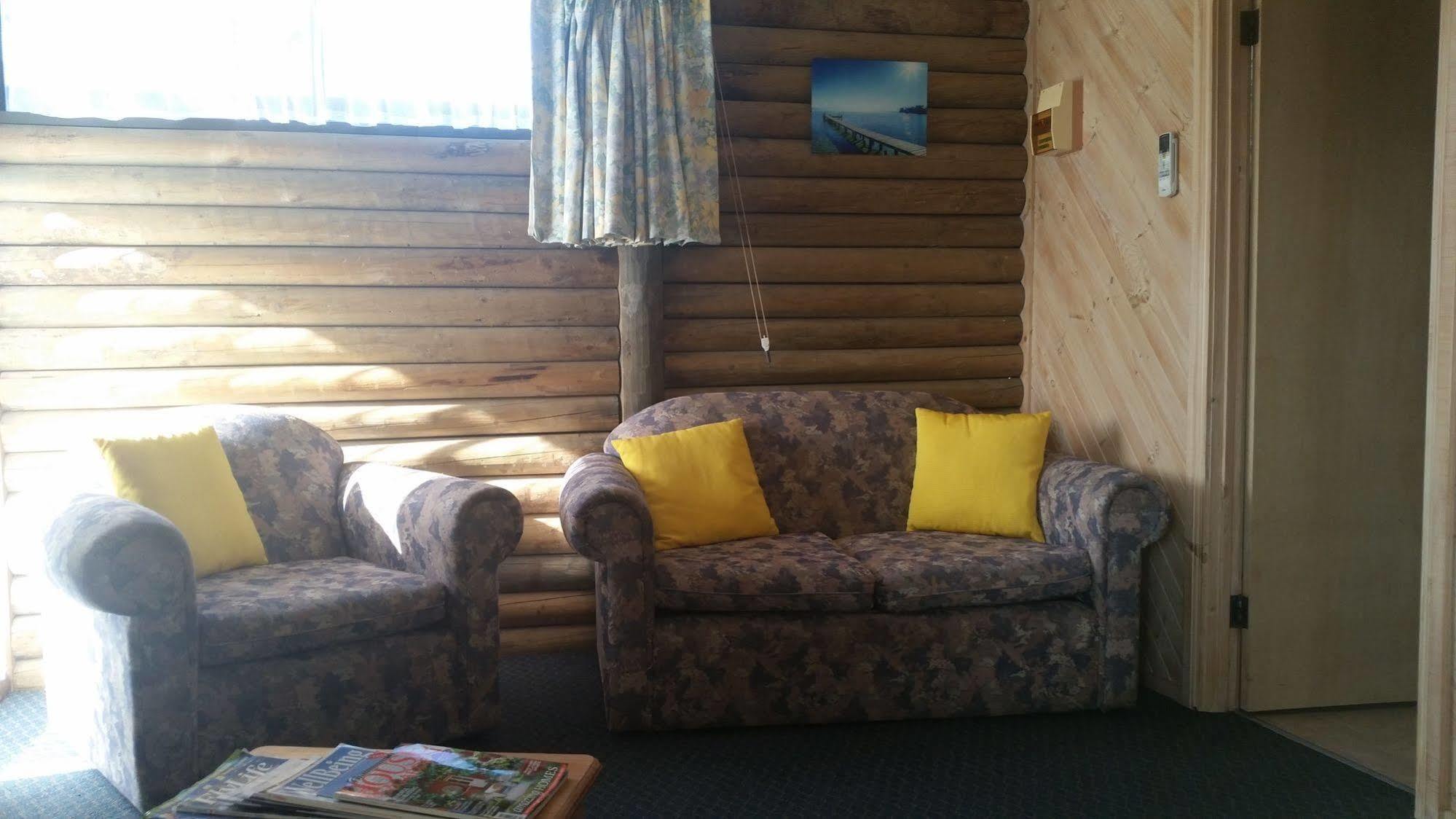 Lazy Acre Log Cabins Lakes Entrance Zewnętrze zdjęcie