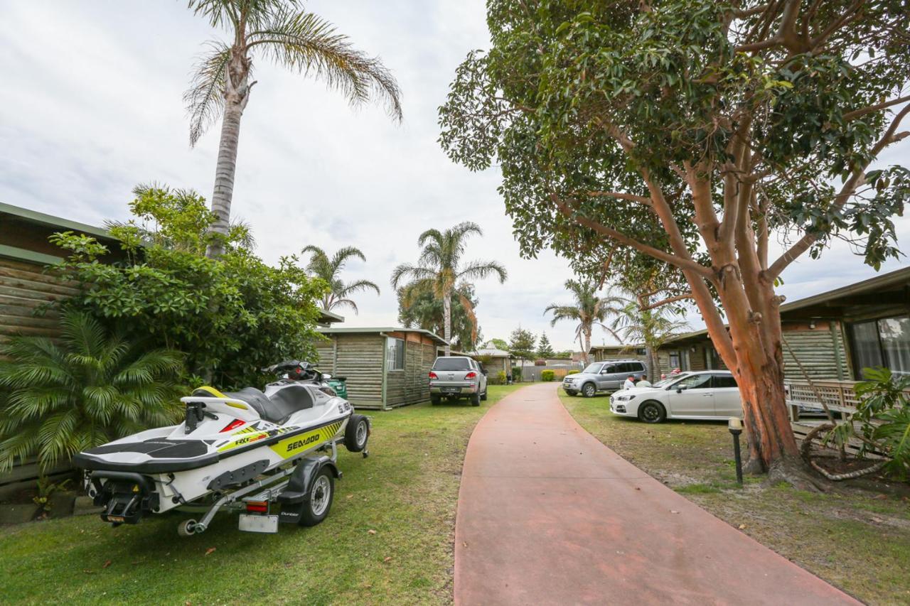 Lazy Acre Log Cabins Lakes Entrance Zewnętrze zdjęcie