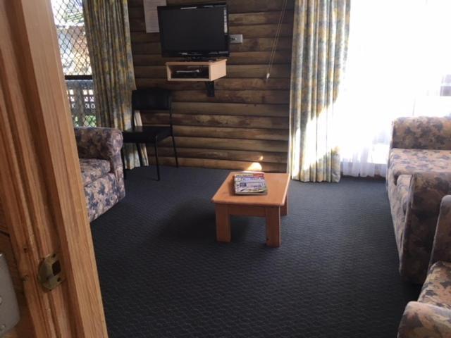 Lazy Acre Log Cabins Lakes Entrance Zewnętrze zdjęcie